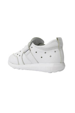 İlhan Paşaoğlu Delikli Bebek Spor Ayakkabısı Beyaz
